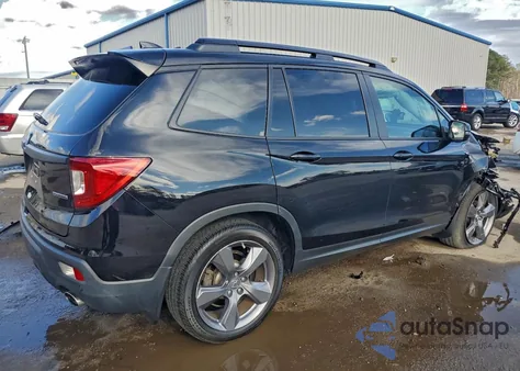2019 Honda Passport Touring z USA, uszkodzony, nr VIN 5FNYF7H92KB000910